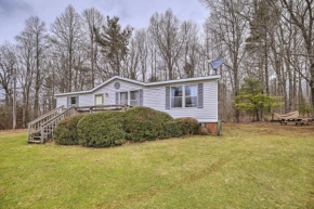 Serene Home 2 Decks, 3 Mi to Blue Ridge Pkwy